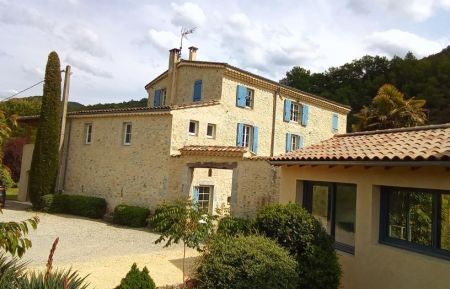 G&icirc;te n&deg;G328001 Saint-Sauveur-en-Diois - Dr&ocirc;me - En arrivant, vue d'ensemble du g&icirc;te