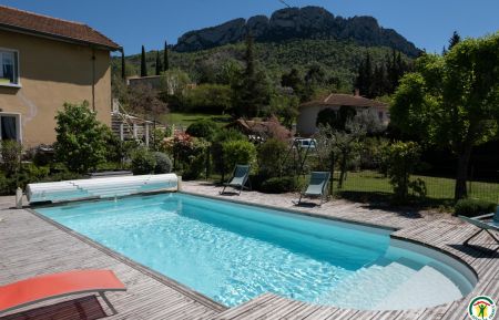 G&icirc;te n&deg;G63027 Buis-les-Baronnies - Dr&ocirc;me - Piscine partag&eacute;e 8x4m