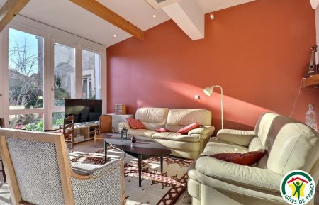 G&icirc;te n&deg;G45007 La B&eacute;gude-de-Mazenc - Dr&ocirc;me - Coin salon TV