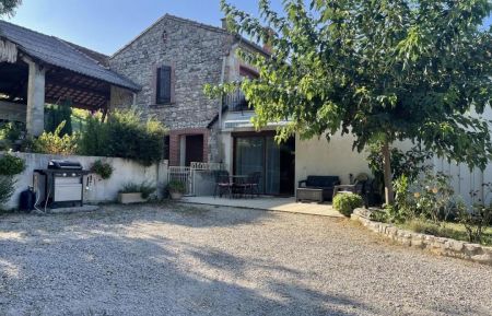 G&icirc;te n&deg;G108010 Crest - Dr&ocirc;me - photo