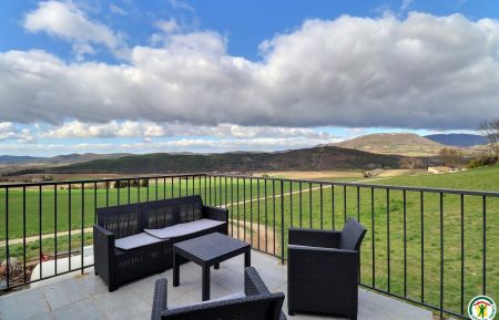 G&icirc;te n&deg;G195006 Montclar-sur-Gervanne - Dr&ocirc;me - Terrasse privative, vue d&eacute;gag&eacute;e sur la campagne et les montagnes