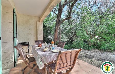 G&icirc;te n&deg;G233000 Pi&eacute;gon - Dr&ocirc;me - Terrasse privative et abrit&eacute;e