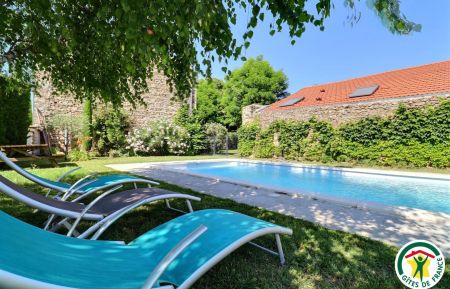 G&icirc;te n&deg;G380001 Gervans - Dr&ocirc;me - La piscine partag&eacute;e (ouverte de juin &agrave; septembre selon m&eacute;t&eacute;o, 10x4m, prof 1m3, s&eacute;curis&eacute;e par un volet, cl&ocirc;tur&eacute;e).