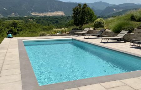 G&icirc;te n&deg;G381001 Jaillans - Dr&ocirc;me - 
Reposez-vous !