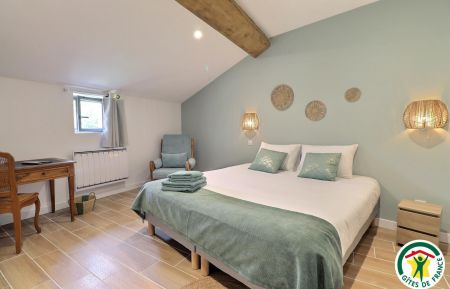 Chambre d'h&ocirc;tes n&deg;G178720 Menglon - Dr&ocirc;me - Un lit double ou deux lits simples (1x180 ou 2x90 x200), TV, bureau